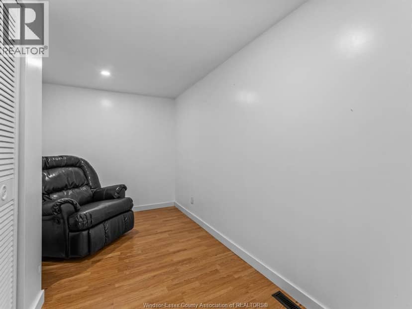 1122 Heritage ROAD — photo 19 of 40
