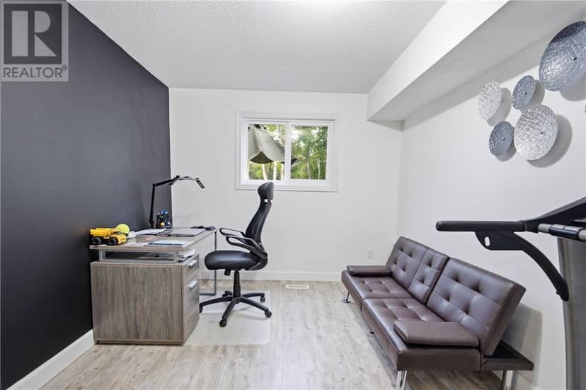 983 ARTHUR Street — photo 14 of 19