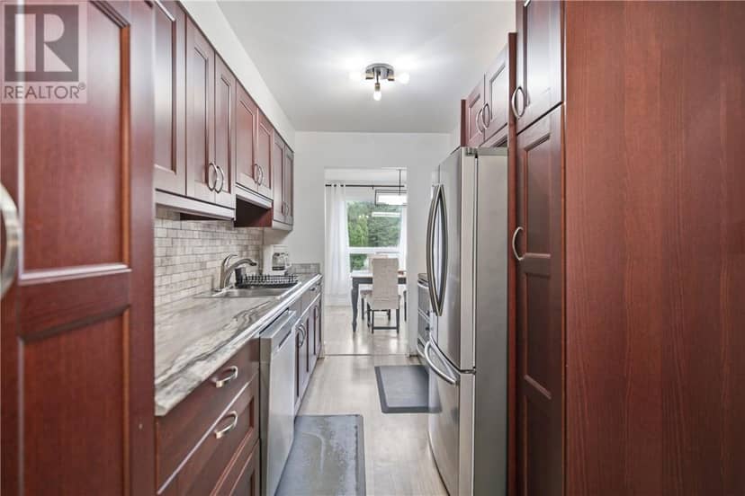 983 ARTHUR Street, Sudbury, photo 2