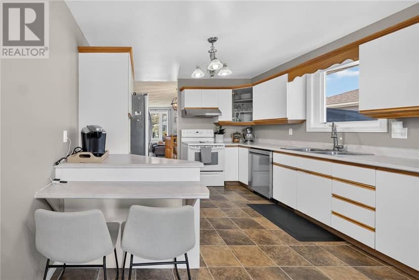 3358 Percy Street — photo 17 of 40