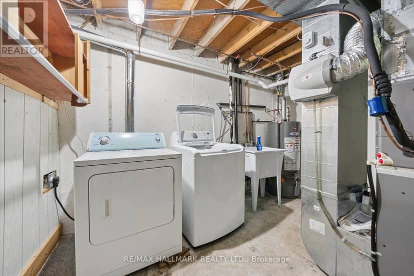 69 - 39 Camelot Way — photo 33 of 40