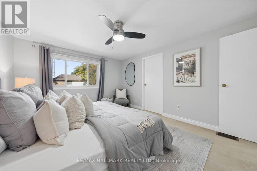 69 - 39 Camelot Way — photo 21 of 40