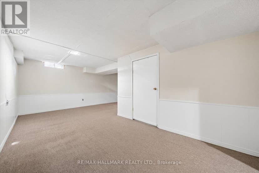 69 - 39 Camelot Way — photo 30 of 40