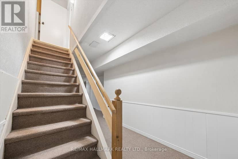 69 - 39 Camelot Way — photo 29 of 40
