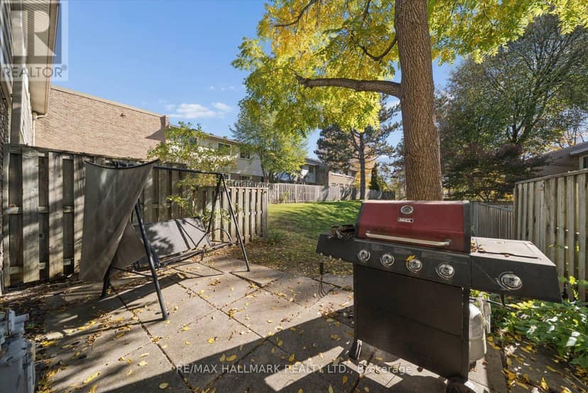 69 - 39 Camelot Way — photo 34 of 40