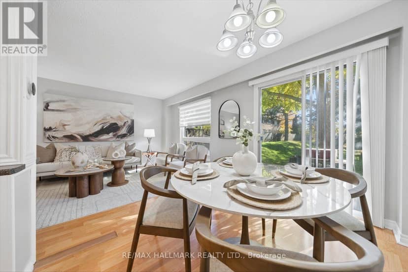 69 - 39 Camelot Way — photo 11 of 40