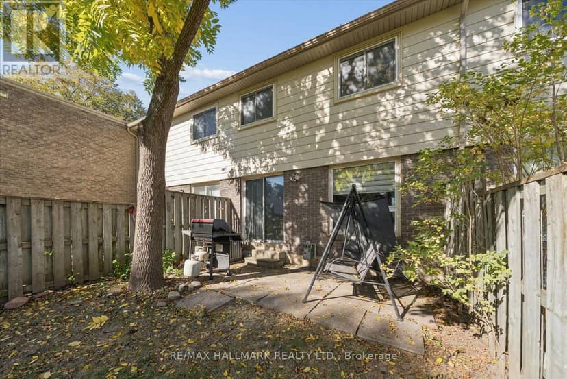 69 - 39 Camelot Way — photo 36 of 40