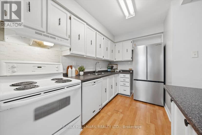 69 - 39 Camelot Way — photo 15 of 40