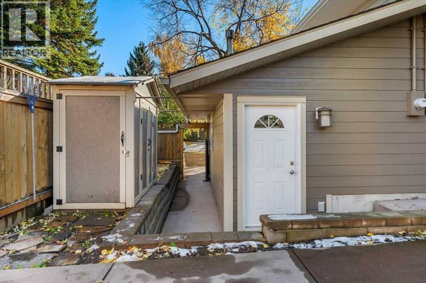 6526 Laurentian Way SW — photo 37 of 40