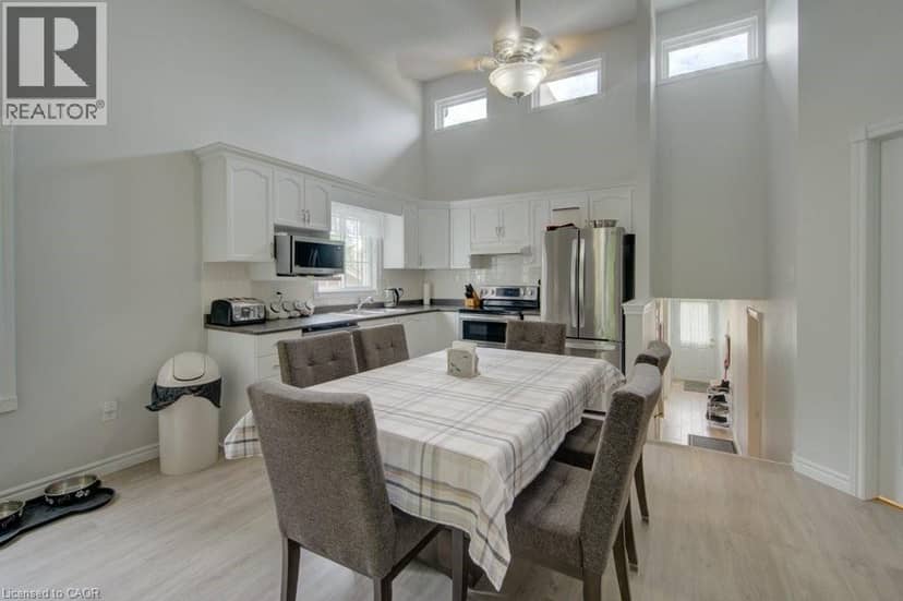 58D HARRIS Avenue — photo 13 of 40