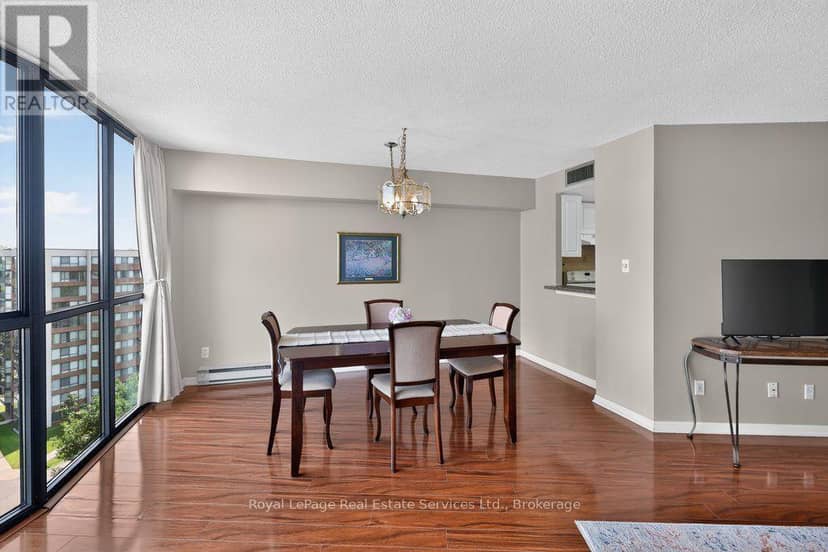 1105 - 1240 Marlborough Court, Oakville, photo 7