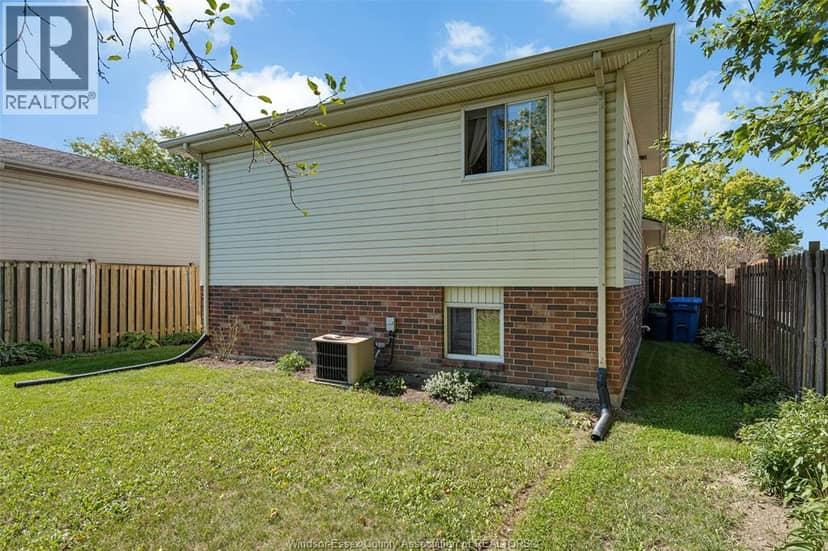 3378 Candlewood Crescent — photo 31 of 36