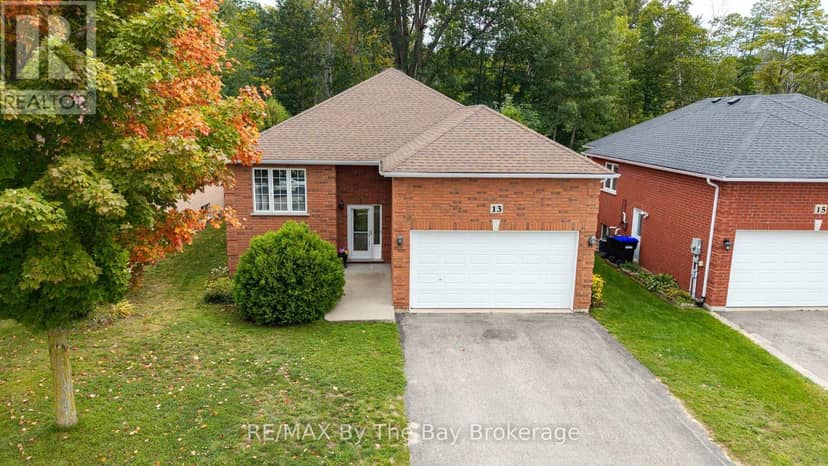 13 Tona Trail, Wasaga Beach