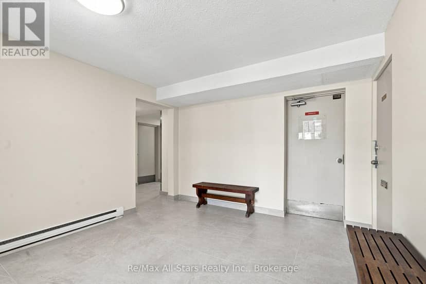 806 - 855 Kennedy Road — photo 9 of 40