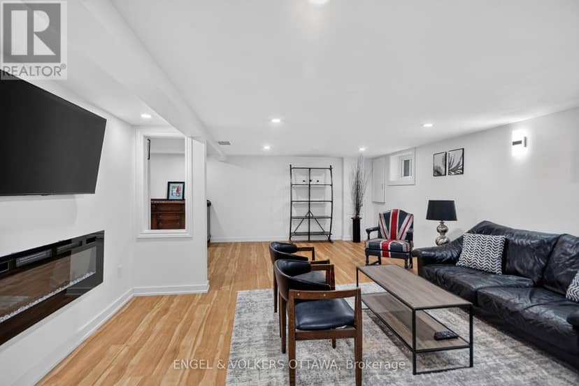 390 Princeton Avenue — photo 39 of 40