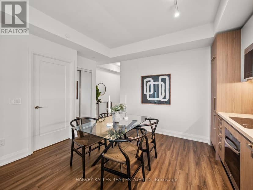 3706 - 20 Soudan Avenue — photo 13 of 33