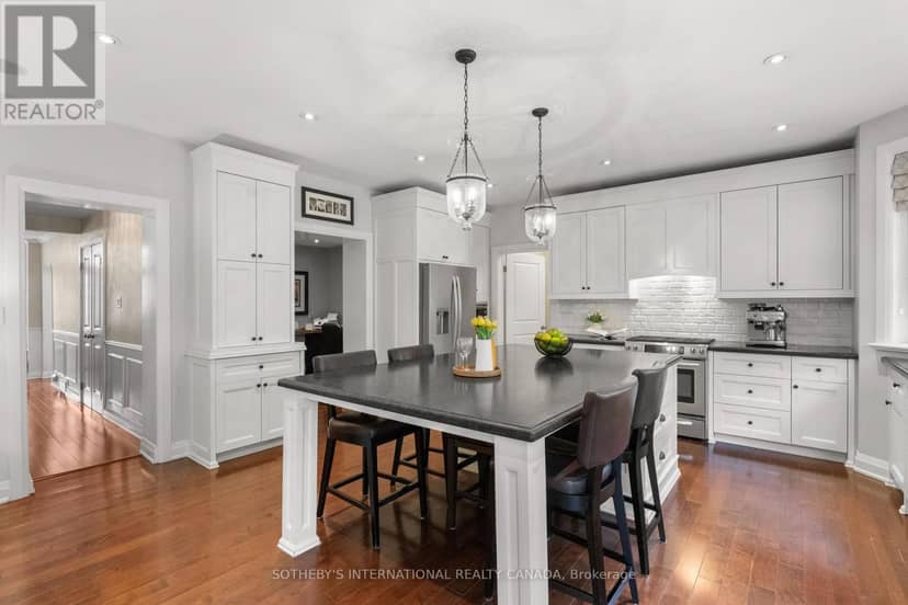 174 Ridley Boulevard — photo 12 of 40