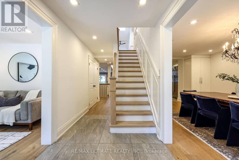 10 Field Avenue, Toronto, photo 3