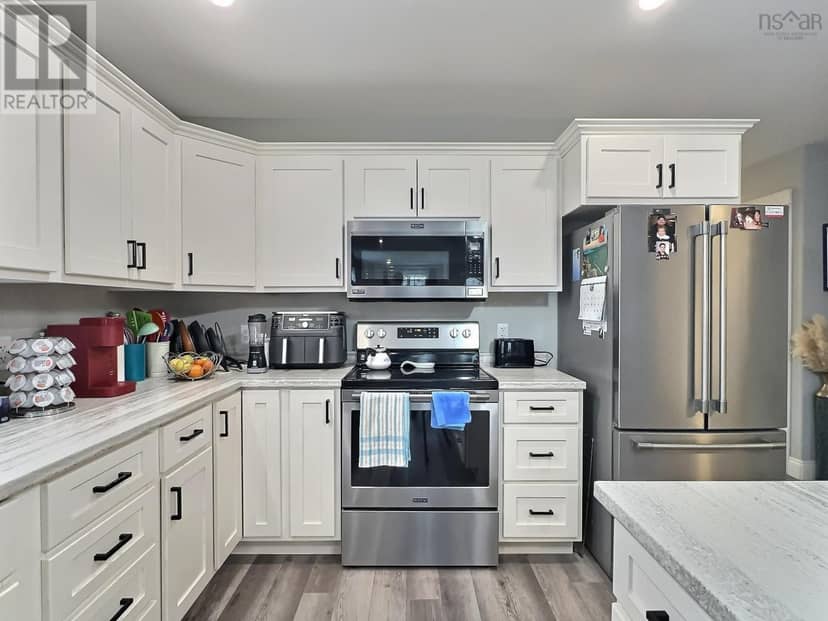 24 Eagleview Drive — photo 4 of 20