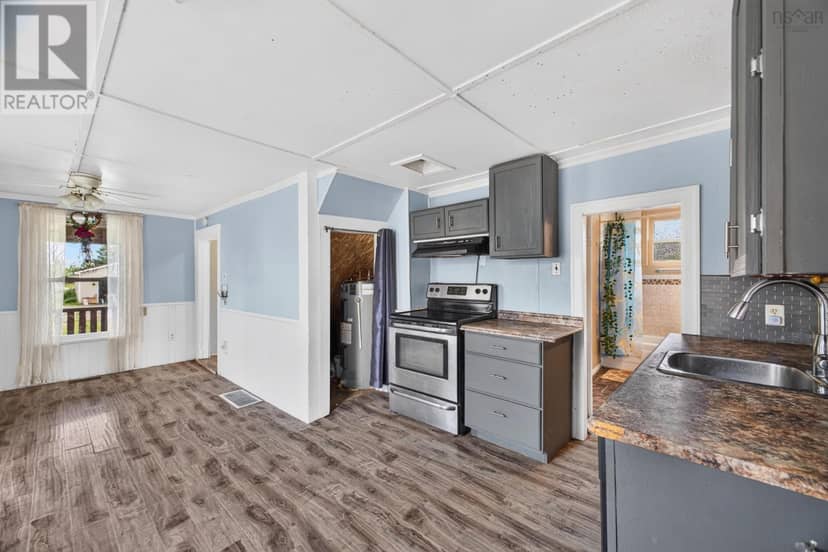 2149 COWAN Street — photo 14 of 39