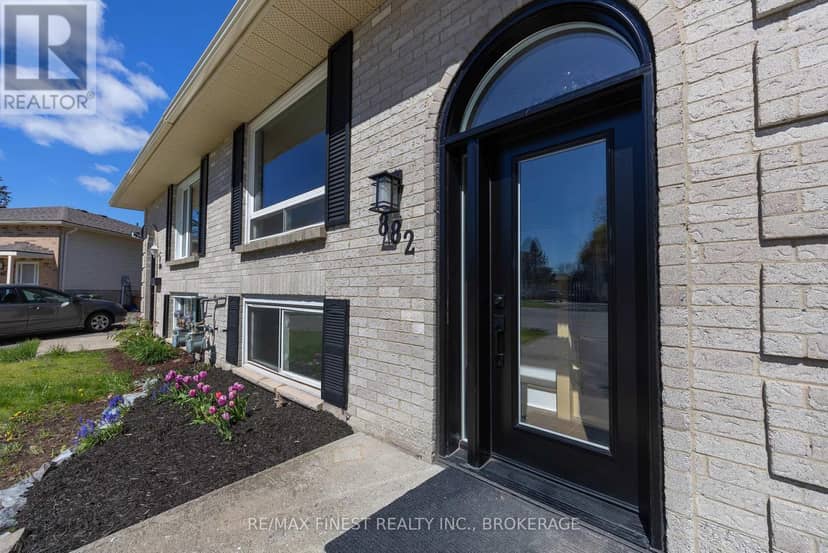 882 Beaconhill Court, Kingston, photo 5