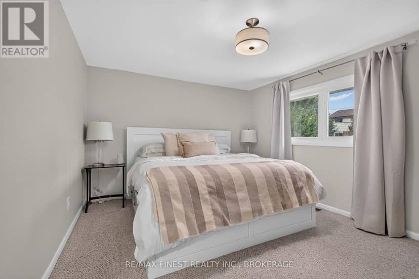 89 Sunset Boulevard — photo 17 of 40