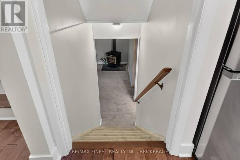 89 Sunset Boulevard — photo 23 of 40