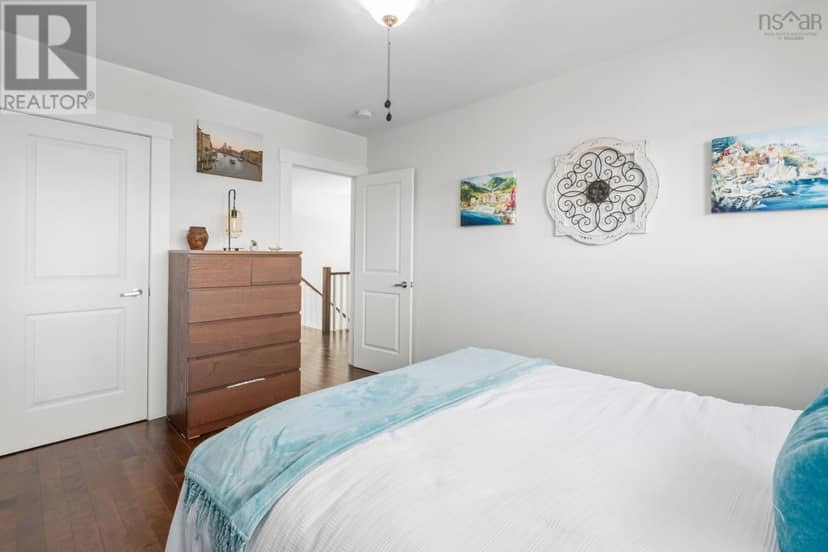 212 Capstone Crescent — photo 26 of 40