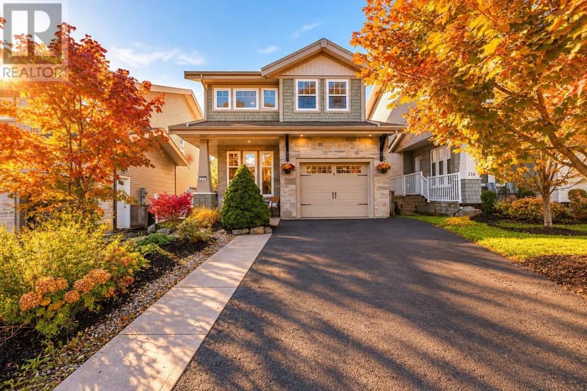 212 Capstone Crescent, Bedford West, photo 2