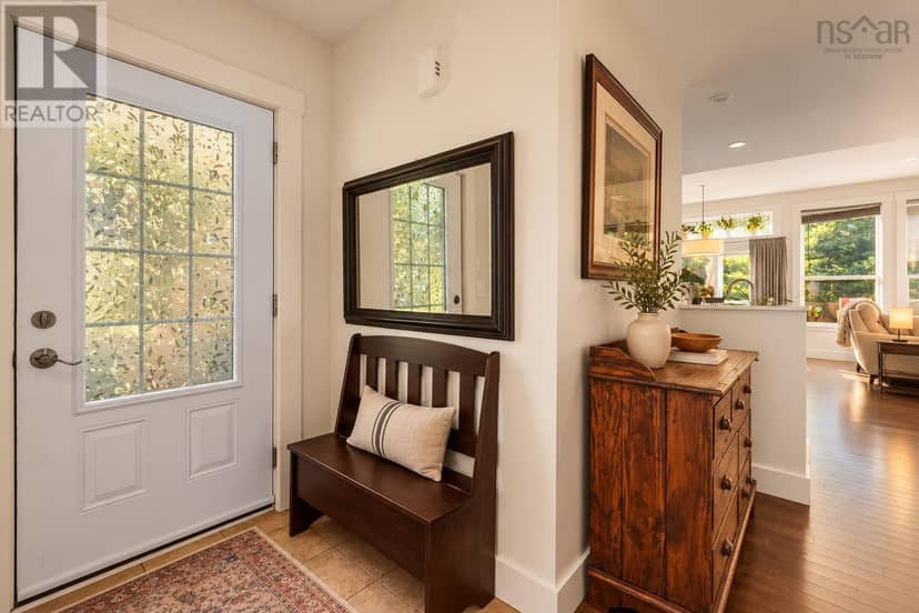 212 Capstone Crescent, Bedford West, photo 6