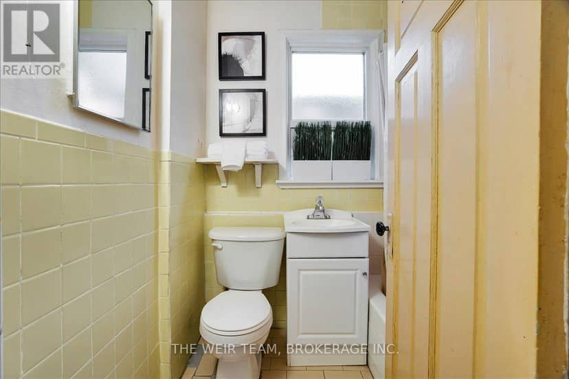 251 Ashdale Avenue — photo 15 of 22