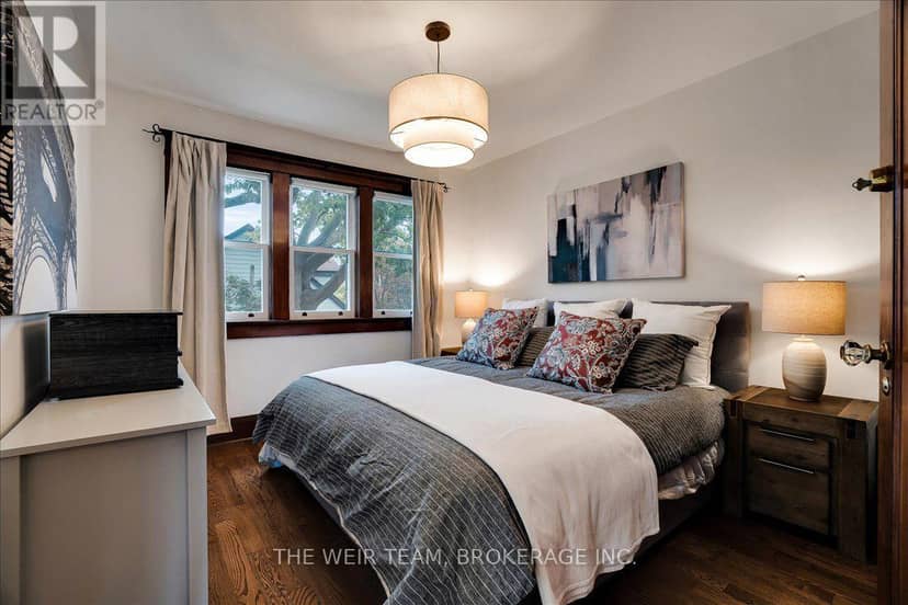 25 Oak Park Avenue — photo 17 of 32