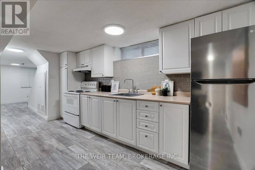 25 Oak Park Avenue — photo 28 of 32