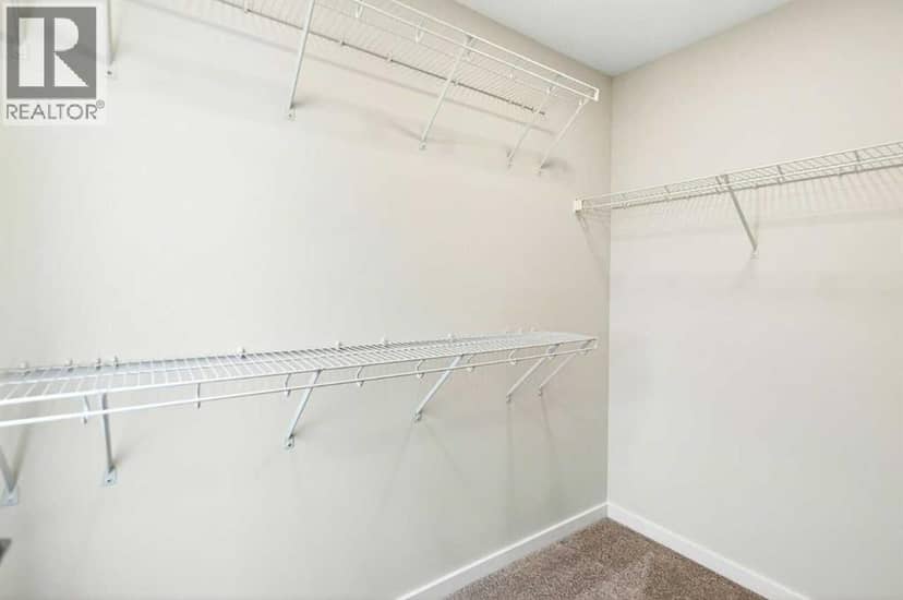 163 Lincoln Crescent — photo 11 of 13