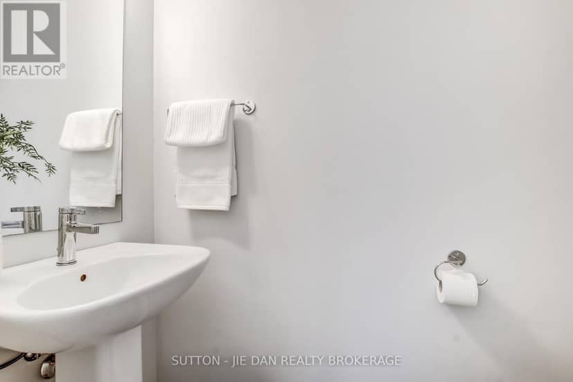 2 - 819 Kleinburg Drive — photo 10 of 24