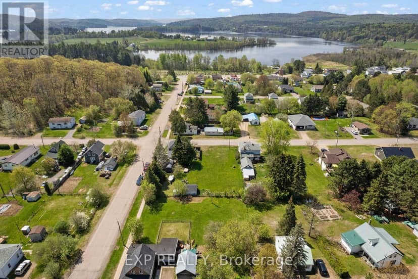 00 Casey Street — photo 4 of 17