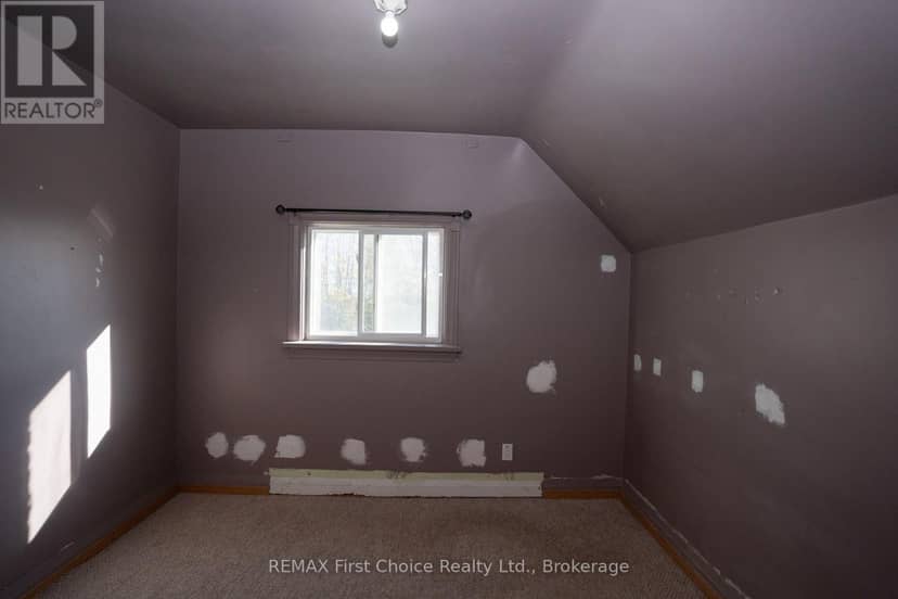 1004 Alberta Street — photo 25 of 37