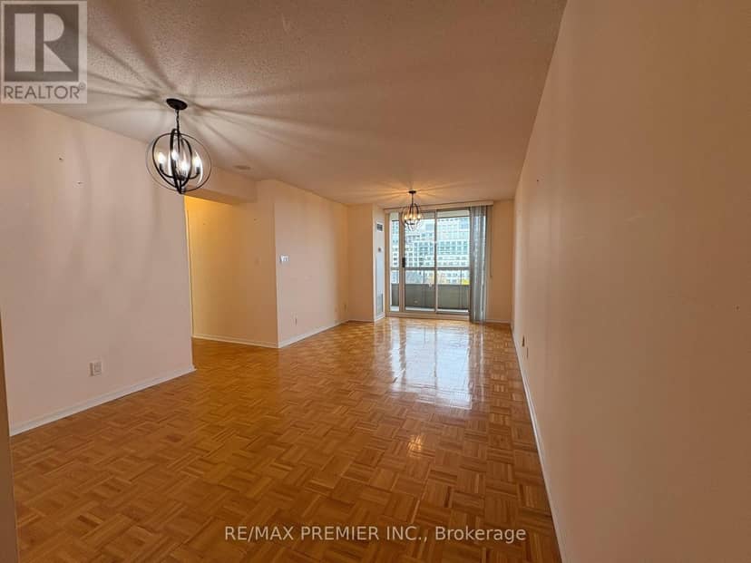 612 - 29 Northern Heights Drive, Richmond Hill, photo 8