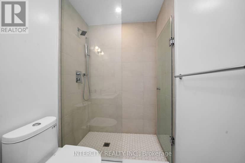323 - 2075 King Road — photo 16 of 23