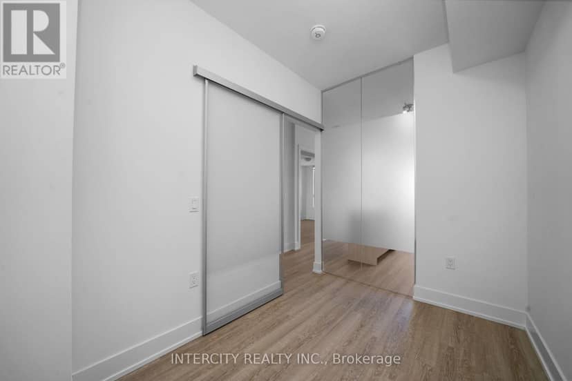 323 - 2075 King Road — photo 18 of 23