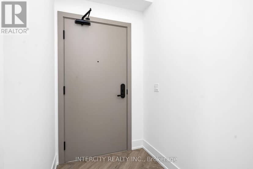 248 - 2075 King Road, King, photo 5