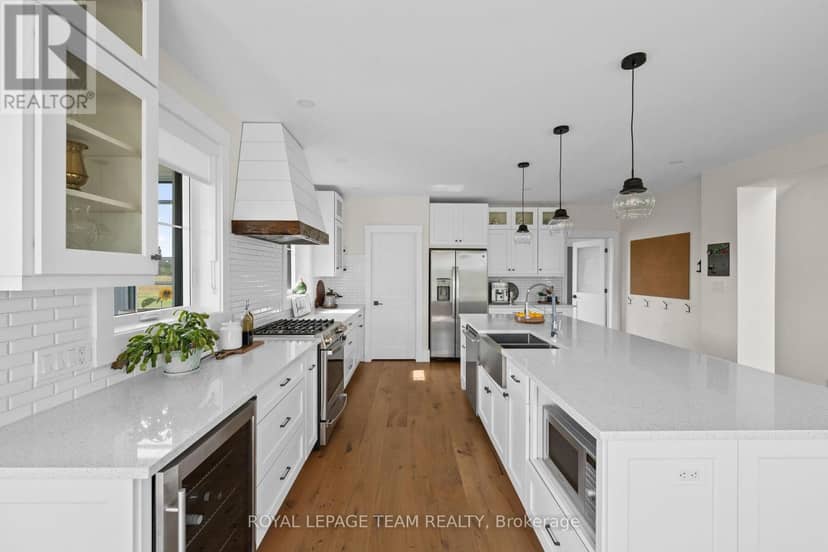 7385 Bank Street, Ottawa, photo 8