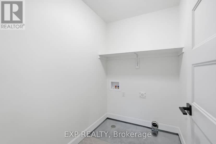 134 Elizabeth Street — photo 18 of 24