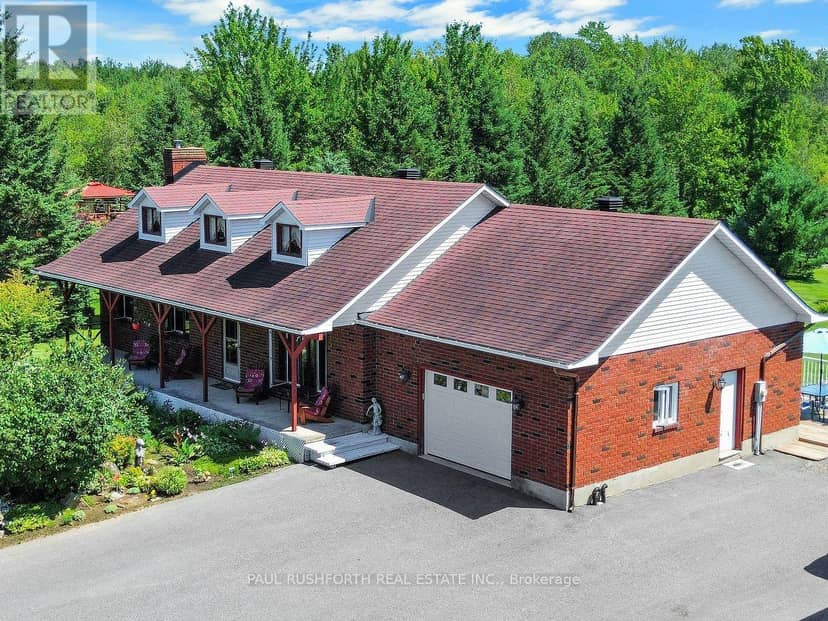 2362 Russland Road, Russell, photo 2