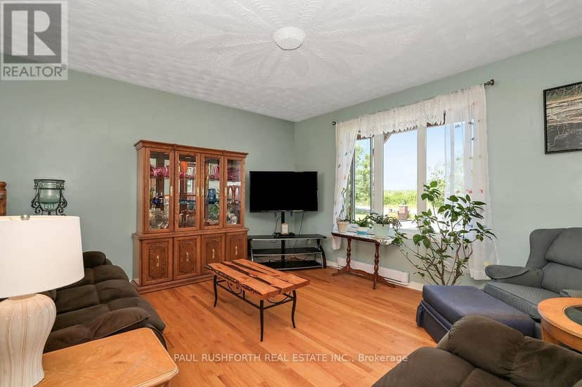 2362 Russland Road, Russell, photo 7