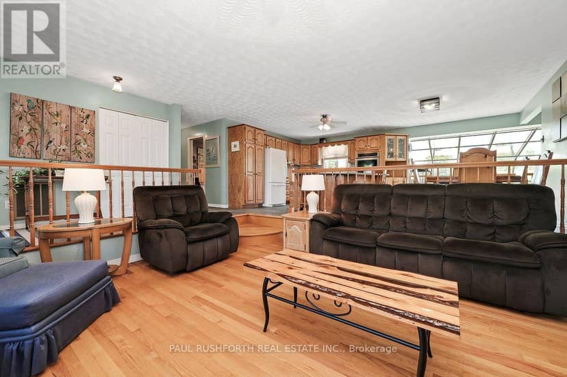 2362 Russland Road — photo 9 of 40