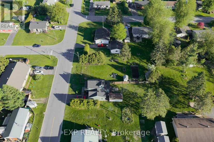 4 Montcalm Street — photo 11 of 12
