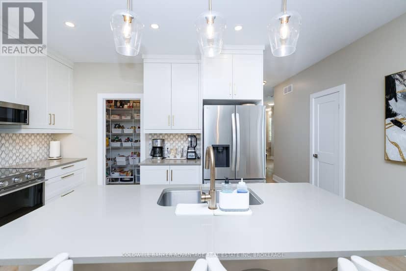 63 Campbell Street — photo 11 of 38