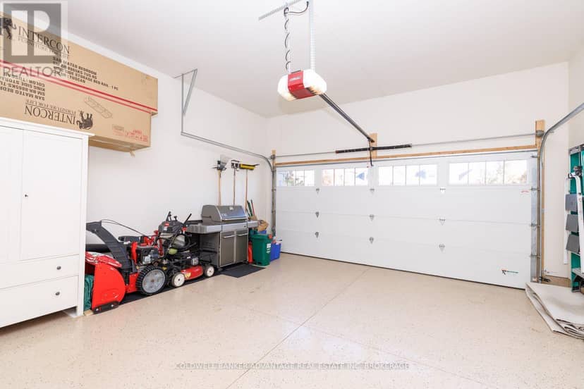 63 Campbell Street — photo 33 of 38