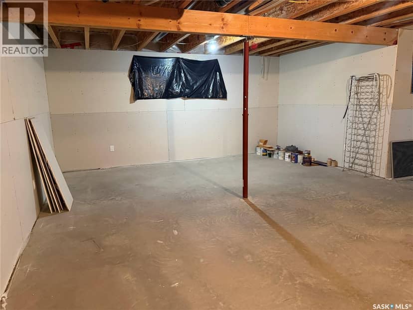 1111 Robin AVENUE — photo 34 of 40
